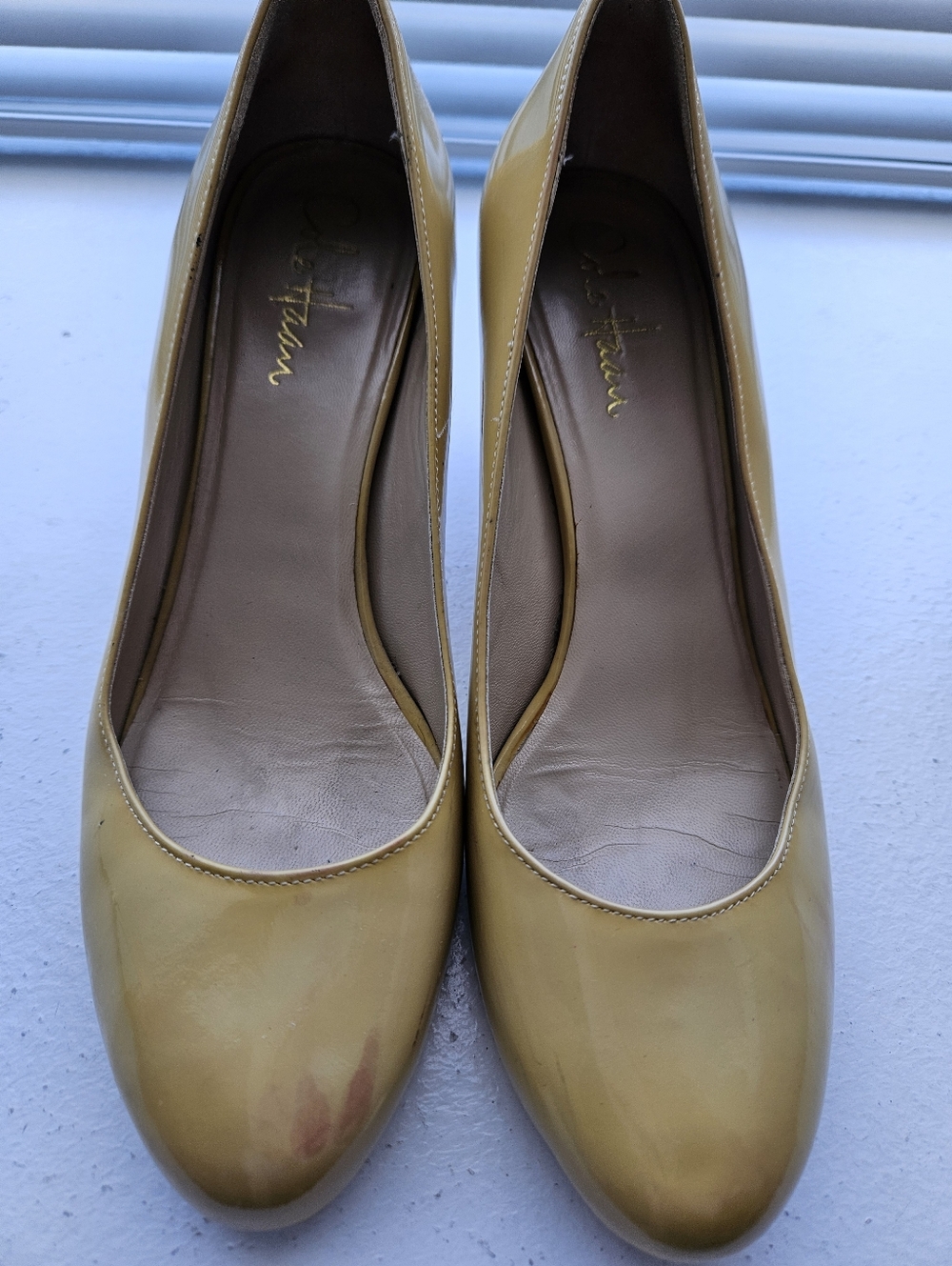 Cole Haan Size 7.5 Nike Air Women’s Patent Leather Pumps in Mustard Yellow